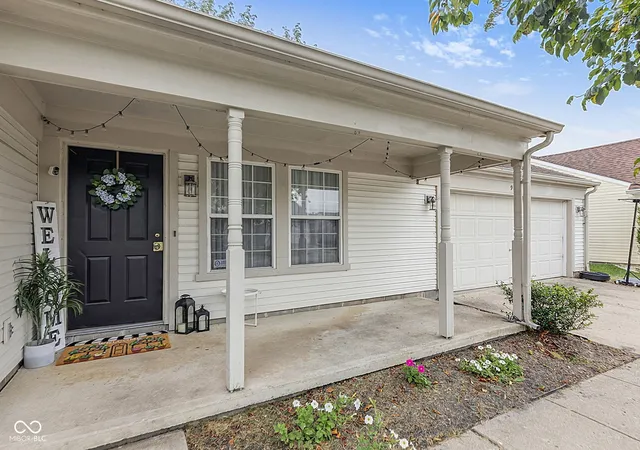Photo 3 of Single family home for sale at 9883 Traditions Ln, Noblesville, IN 46060 | MLS# 22117292 | Listing updated on 2026-09-24