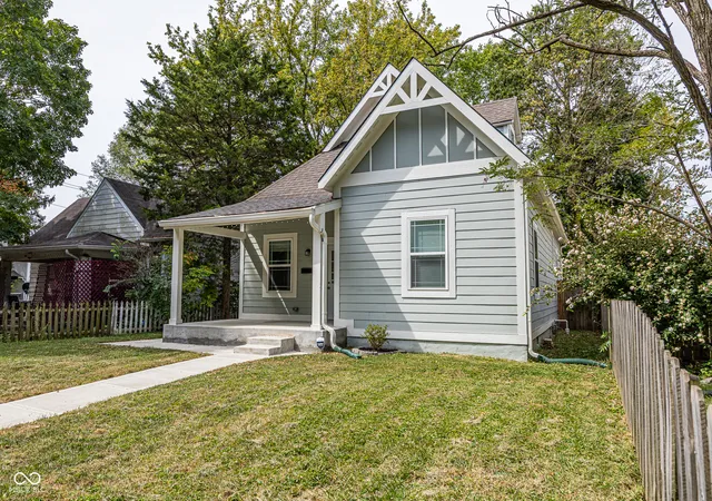 Photo 3 of Single family home for sale at 806 N Tacoma Ave, Indianapolis, IN 46201 | MLS# 22117296 | Listing updated on 2026-09-30