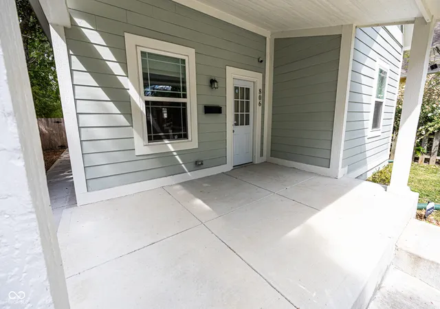 Photo 3 of Single family home for sale at 806 N Tacoma Ave, Indianapolis, IN 46201 | MLS# 22117296 | Listing updated on 2026-10-29