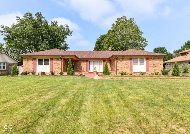 1st image of 3426 S Leonard Rd, New Palestine, IN 46163 | MLS# 22117306