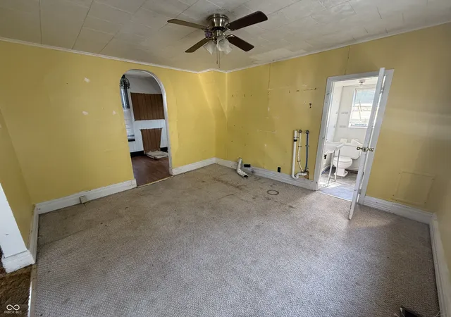 4th image of 119 N 10Th St, Elwood, IN 46036 | MLS# 22117308