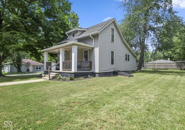 2nd image of 157 W Boone St, Cloverdale, IN 46120 | MLS# 22117319