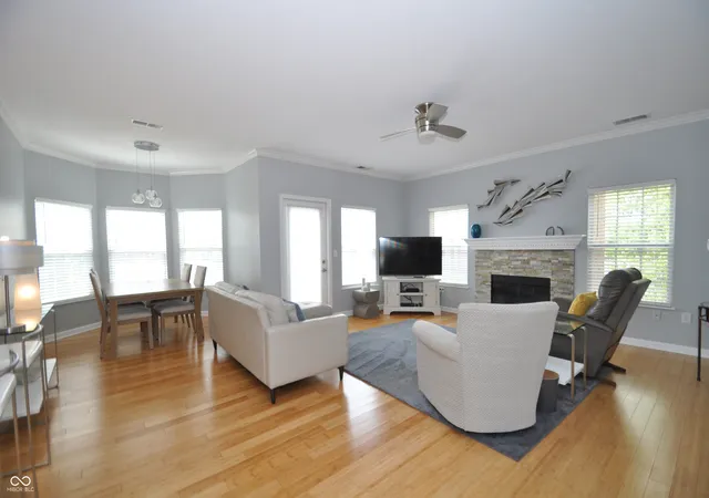 2nd image of 1367 Shadow Ridge Rd, Carmel, IN 46280 | MLS# 22117326