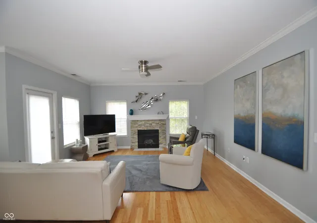 Photo 3 of Sale Pending at 1367 Shadow Ridge Rd, Carmel, IN 46280 | MLS# 22117326 | Listing updated on 2026-09-22