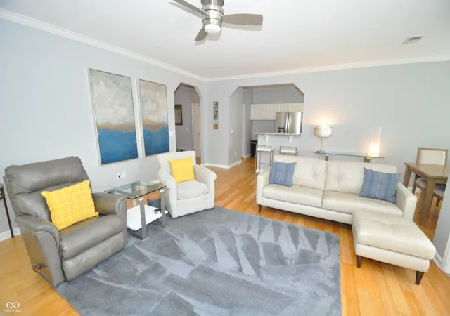 Photo 4 of Sale Pending at 1367 Shadow Ridge Rd, Carmel, IN 46280 | MLS# 22117326 | Listing updated on 2026-09-22