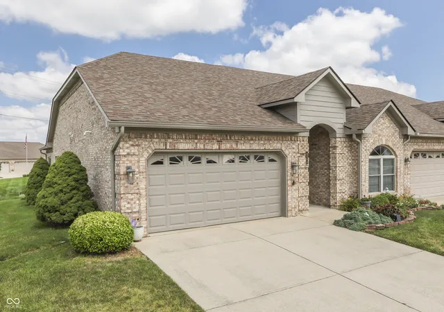 3rd image of 4206 Parma Ct, Indianapolis, IN 46237 | MLS# 22117329