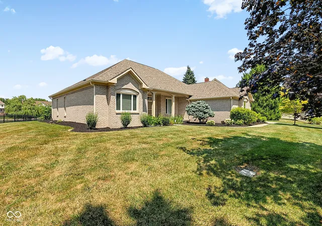 2nd image of 9935 Water Crest Dr, Fishers, IN 46038 | MLS# 22117330