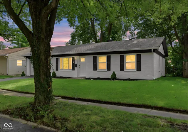 Photo 2 of Sale Pending at 4457 N Sheridan Ave, Indianapolis, IN 46226 | MLS# 22117333 | Listing updated on 2026-09-22