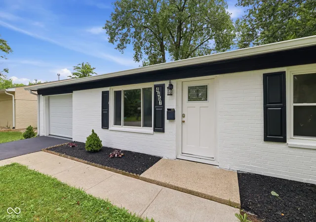 Photo 3 of Sale Pending at 4457 N Sheridan Ave, Indianapolis, IN 46226 | MLS# 22117333 | Listing updated on 2026-09-22