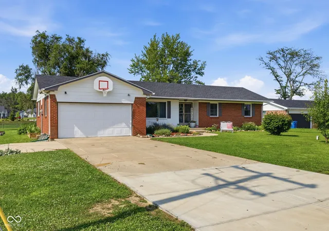 2nd image of 7520 E 196th St, Noblesville, IN 46062 | MLS# 22117347