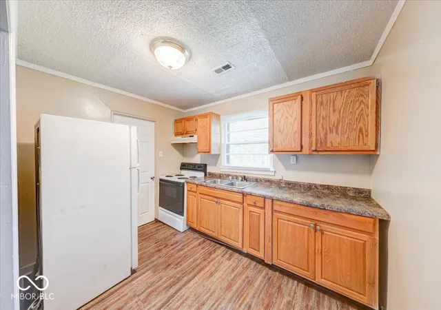 4th image of 6208 E 24Th St, Indianapolis, IN 46219 | MLS# 22117359