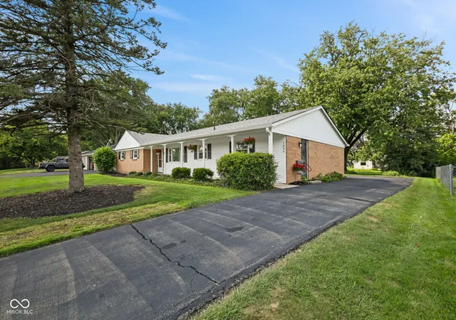 3rd image of 7806 E 71St St, Indianapolis, IN 46256 | MLS# 22117371