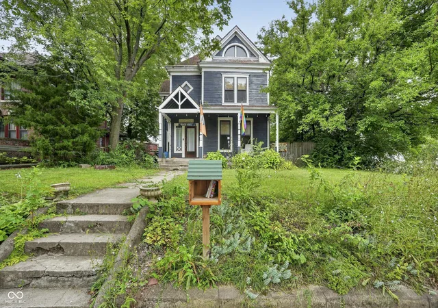 2nd image of 980 Woodruff Pl West Dr, Indianapolis, IN 46201 | MLS# 22117374