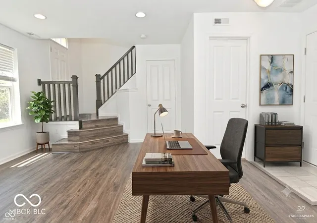 Photo 3 of Townhouse for sale at 9454 Oakley Dr, Indianapolis, IN 46260 | MLS# 22117386 | Listing updated on 2026-08-26