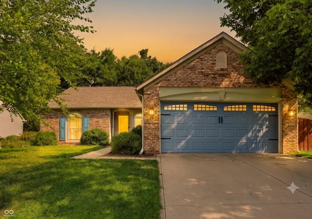 Photo 1 of Single family home for sale at 10680 Ashview Dr, Fishers, IN 46038 | MLS# 22117398 | Listing updated on 2026-09-25
