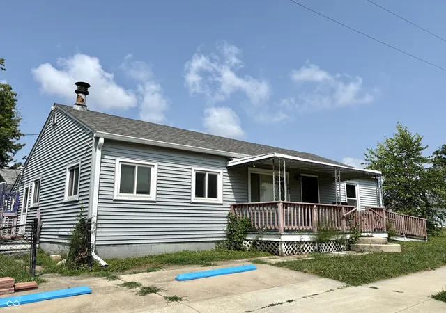 Photo 3 of Single family home for sale at 403 Fletcher Ln, Beech Grove, IN 46107 | MLS# 22117399 | Listing updated on 2026-08-27
