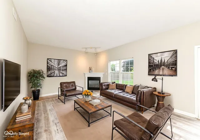 Photo 2 of Single family home for sale at 13815 Fernleaf Way, Carmel, IN 46033 | MLS# 22117416 | Listing updated on 2026-09-01