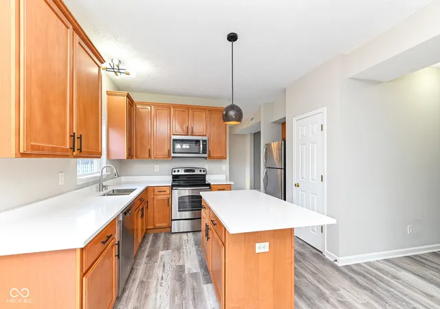 Photo 4 of Single family home for sale at 13815 Fernleaf Way, Carmel, IN 46033 | MLS# 22117416 | Listing updated on 2026-09-01