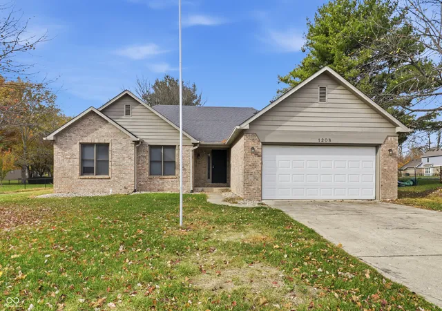 Photo 2 of Single family home for sale at 1208 Spring Ml Dr, Avon, IN 46123 | MLS# 22117418 | Listing updated on 2026-08-04