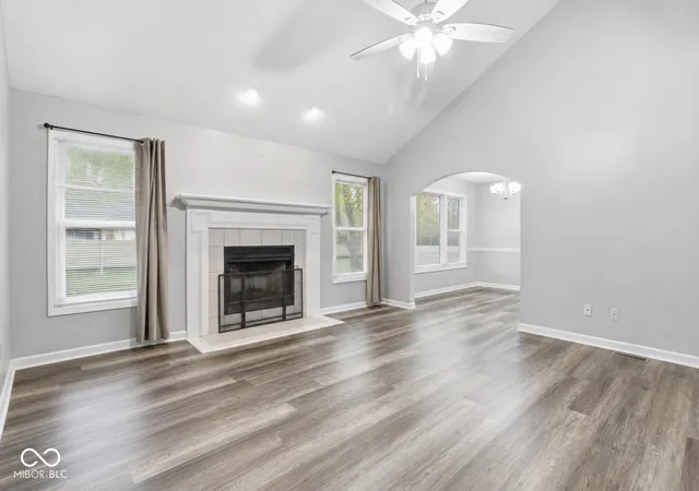 Photo 4 of Single family home for sale at 1208 Spring Ml Dr, Avon, IN 46123 | MLS# 22117418 | Listing updated on 2026-08-04
