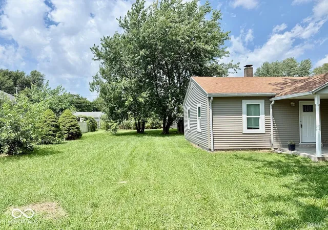 3rd image of 906 W 16Th St, Muncie, IN 47302 | MLS# 22117431