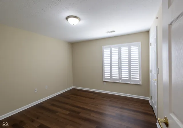 Photo 3 of Condo for sale at 4933 Opal Ridge Ln #208, Indianapolis, IN 46237 | MLS# 22117437 | Listing updated on 2026-09-30