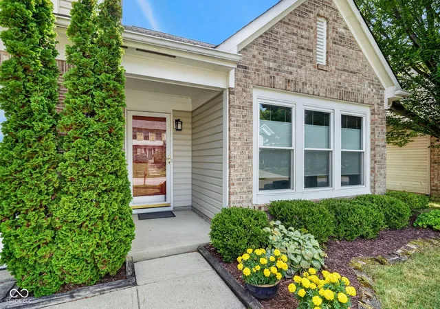 Photo 3 of Sale Pending at 6709 Bluffridge Pkwy, Indianapolis, IN 46278 | MLS# 22117444 | Listing updated on 2026-09-23
