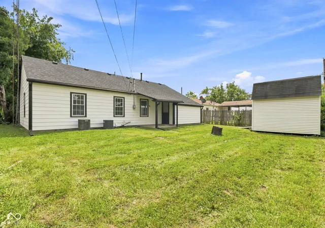 4th image of 3626 Lowry Rd, Indianapolis, IN 46222 | MLS# 22117446