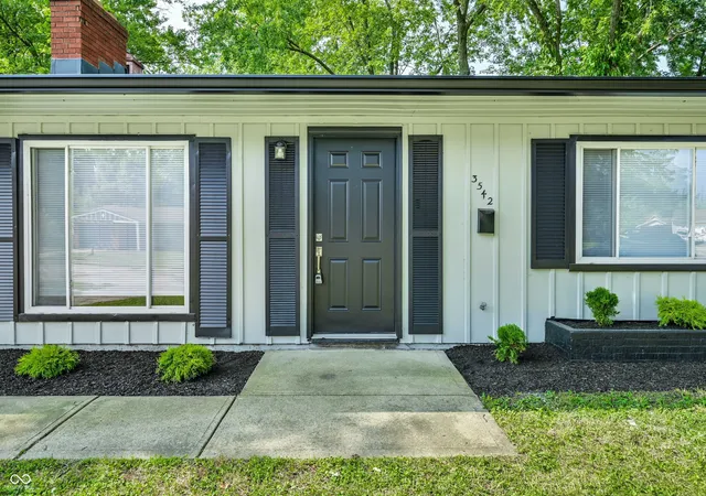 2nd image of 3542 Maura Ln, Indianapolis, IN 46235 | MLS# 22117451