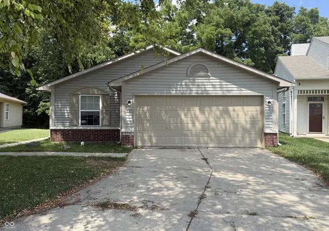 1st image of 4516 Riverbrook Ln, Indianapolis, IN 46254 | MLS# 22117469