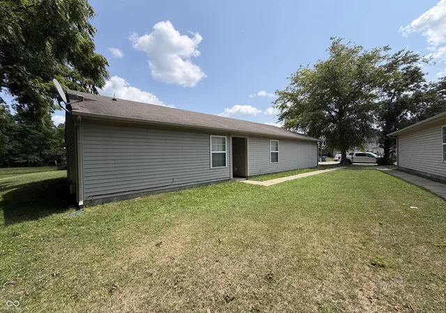 2nd image of 4516 Riverbrook Ln, Indianapolis, IN 46254 | MLS# 22117469