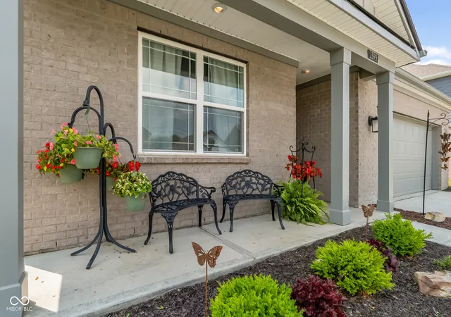 4th image of 1399 Foxtail Ln, Greenwood, IN 46143 | MLS# 22117493