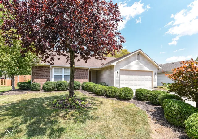 1st image of 4371 Arlington Cir, Indianapolis, IN 46237 | MLS# 22117520