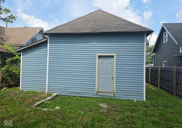1st image of 1724 S Hoyt Ave, Muncie, IN 47302 | MLS# 22117522