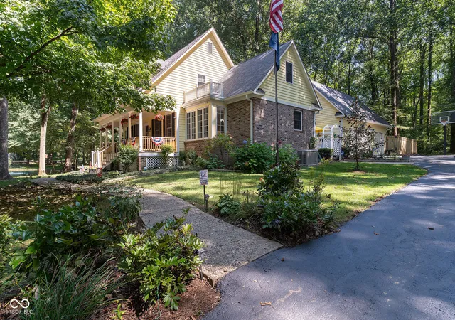 Photo 2 of Single family home for sale at 3295 Skyway, Martinsville, IN 46151 | MLS# 22117533 | Listing updated on 2026-09-01