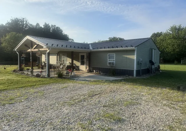 Photo 2 of Single family home for sale at 6150 Land Dr, Paragon, IN 46166 | MLS# 22117534 | Listing updated on 2026-08-12