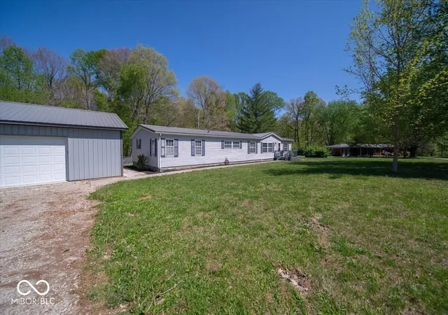 Photo 3 of Single family home for sale at 8550 N State Hwy 7, Commiskey, IN | MLS# 22117536 | Listing updated on 2026-09-23