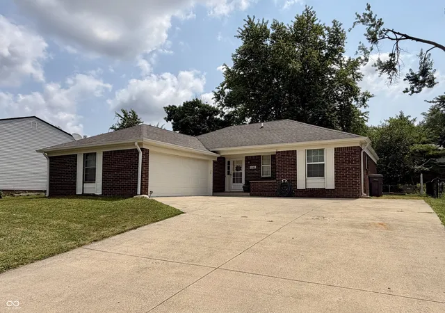 Photo 1 of Sale Pending at 5509 Sleet Dr, Indianapolis, IN 46237 | MLS# 22117558 | Listing updated on 2026-08-27