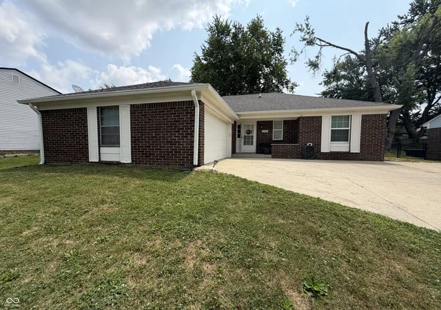 Photo 2 of Sale Pending at 5509 Sleet Dr, Indianapolis, IN 46237 | MLS# 22117558 | Listing updated on 2026-08-27