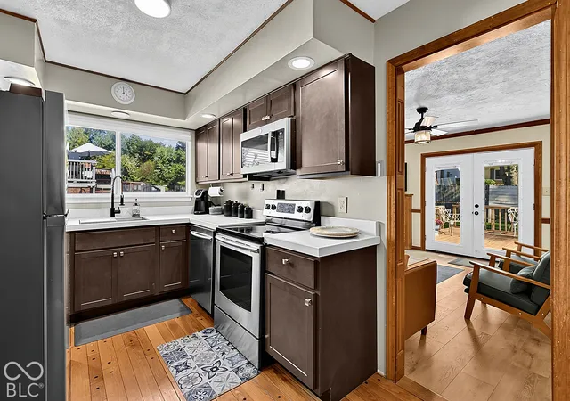 Photo 4 of Single family home for sale at 5509 Sleet Dr, Indianapolis, IN 46237 | MLS# 22117558 | Listing updated on 2026-10-11