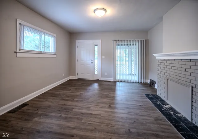 Photo 4 of House for sale at 4726 N College Ave, Indianapolis, IN 46205 | MLS# 22117567 | Listing updated on 2026-09-07