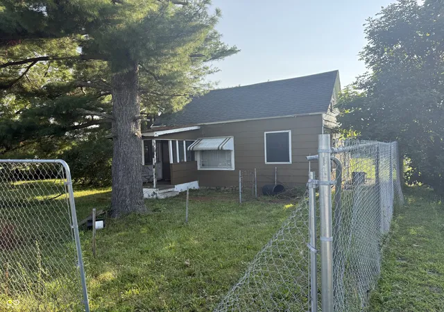 1st image of 3214 S Landess St, Marion, IN 46953 | MLS# 22117574