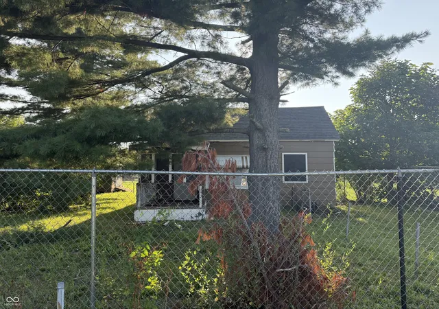 2nd image of 3214 S Landess St, Marion, IN 46953 | MLS# 22117574