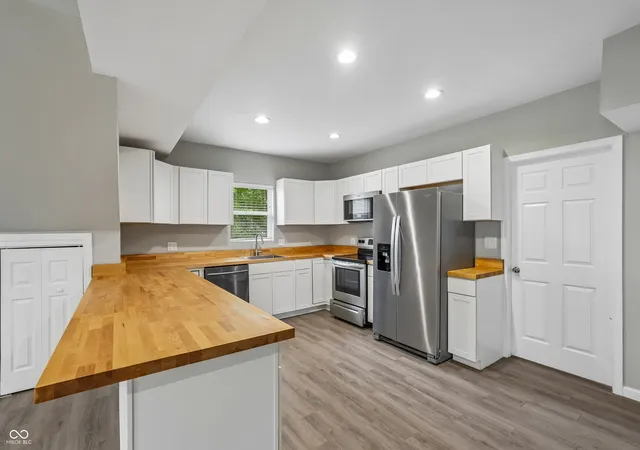 Photo 2 of Single family home for sale at 205 Washington St, Cicero, IN 46034 | MLS# 22117583 | Listing updated on 2026-09-13