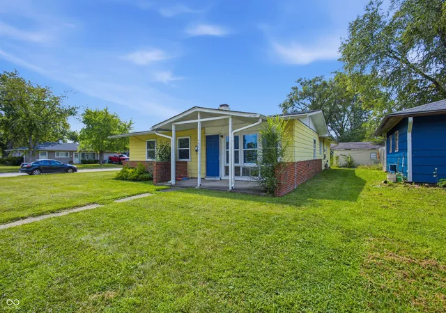 1st image of 4823 Thrush Dr, Indianapolis, IN 46224 | MLS# 22117584