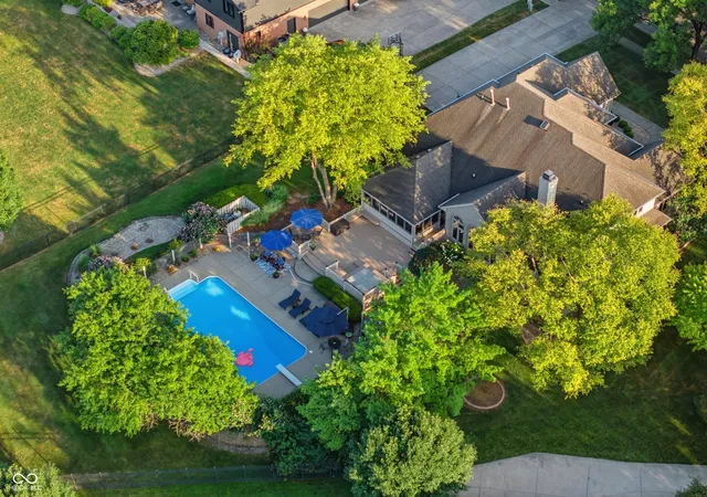 2nd image of 3750 Eagle Crest Ct, Greenwood, IN 46143 | MLS# 22117591