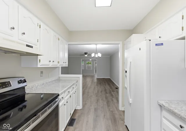3rd image of 5304 Caring Cvs, Indianapolis, IN 46268 | MLS# 22117598