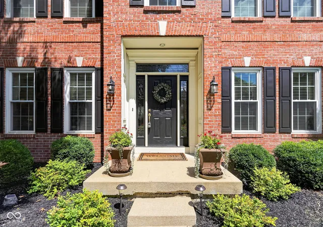 2nd image of 9893 Parkshore Dr, Fishers, IN 46038 | MLS# 22117599