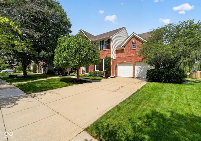 3rd image of 9893 Parkshore Dr, Fishers, IN 46038 | MLS# 22117599