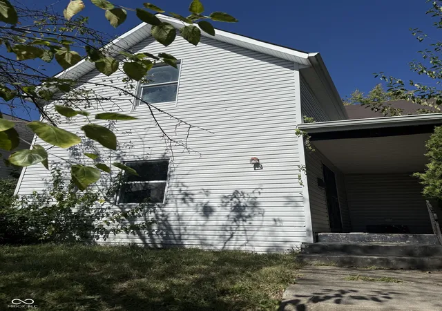 1st image of 608 Lincoln St, Indianapolis, IN 46203 | MLS# 22117602
